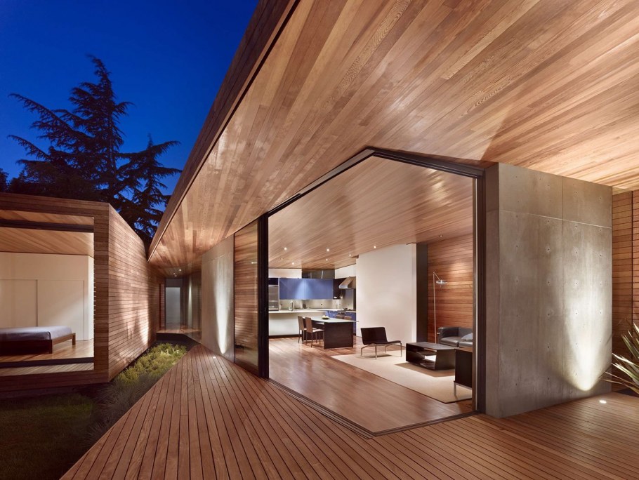 Дизайнерский дом из дерева