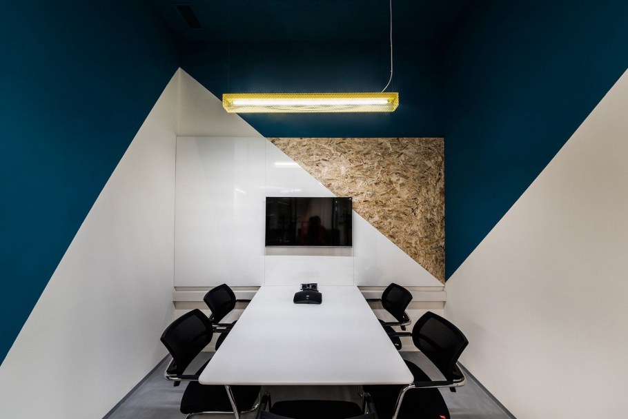 Креативная стена в офисе