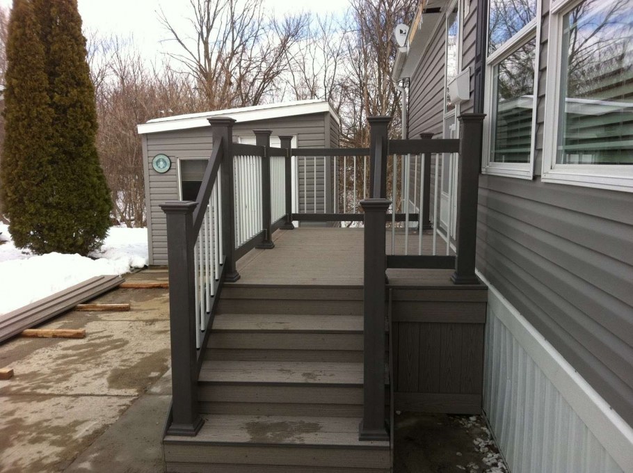 Крыльцо ступени сбоку