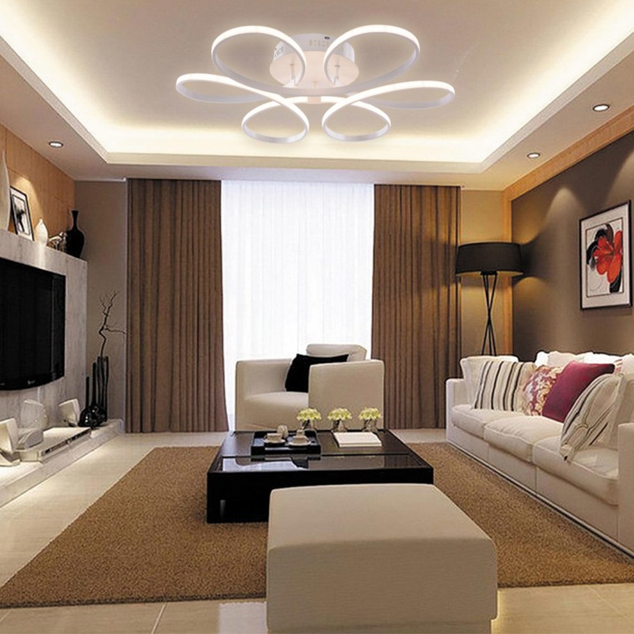 Точечное освещение в гостиной