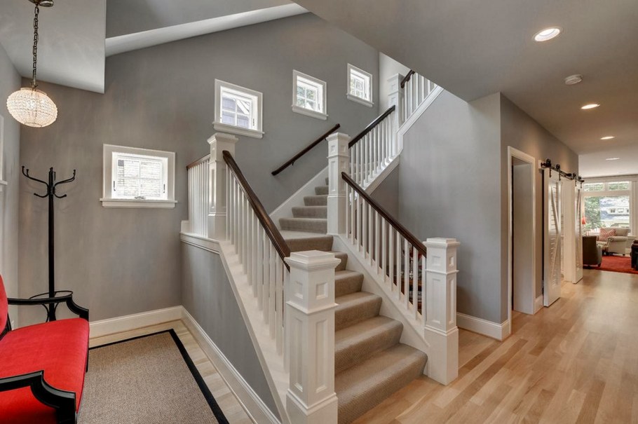 Покраска стен в доме коридор