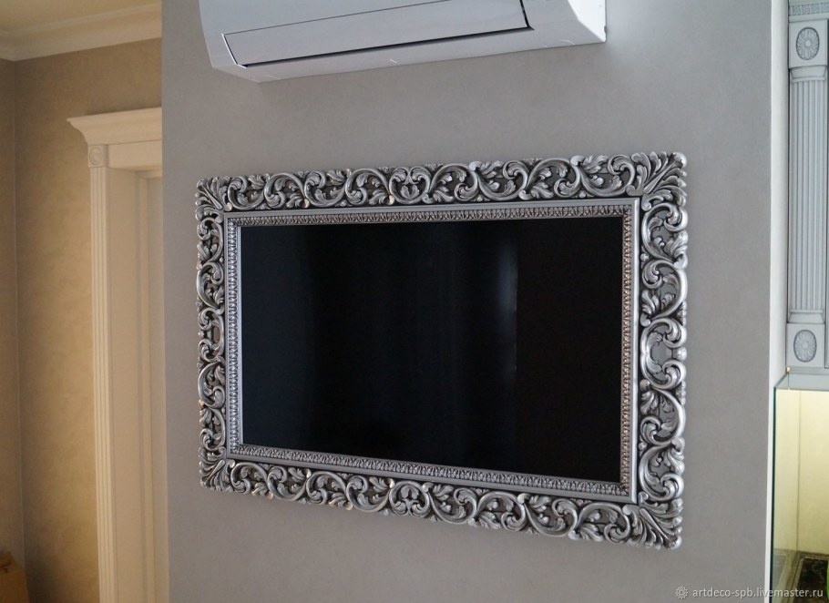 Телевизор в багете