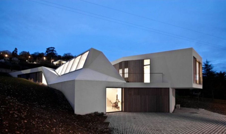 Коттедж в стиле Деконструктивизм