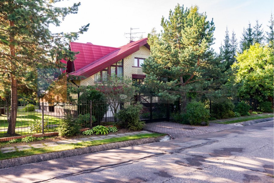 Д Жуковка Рублево-Успенское шоссе