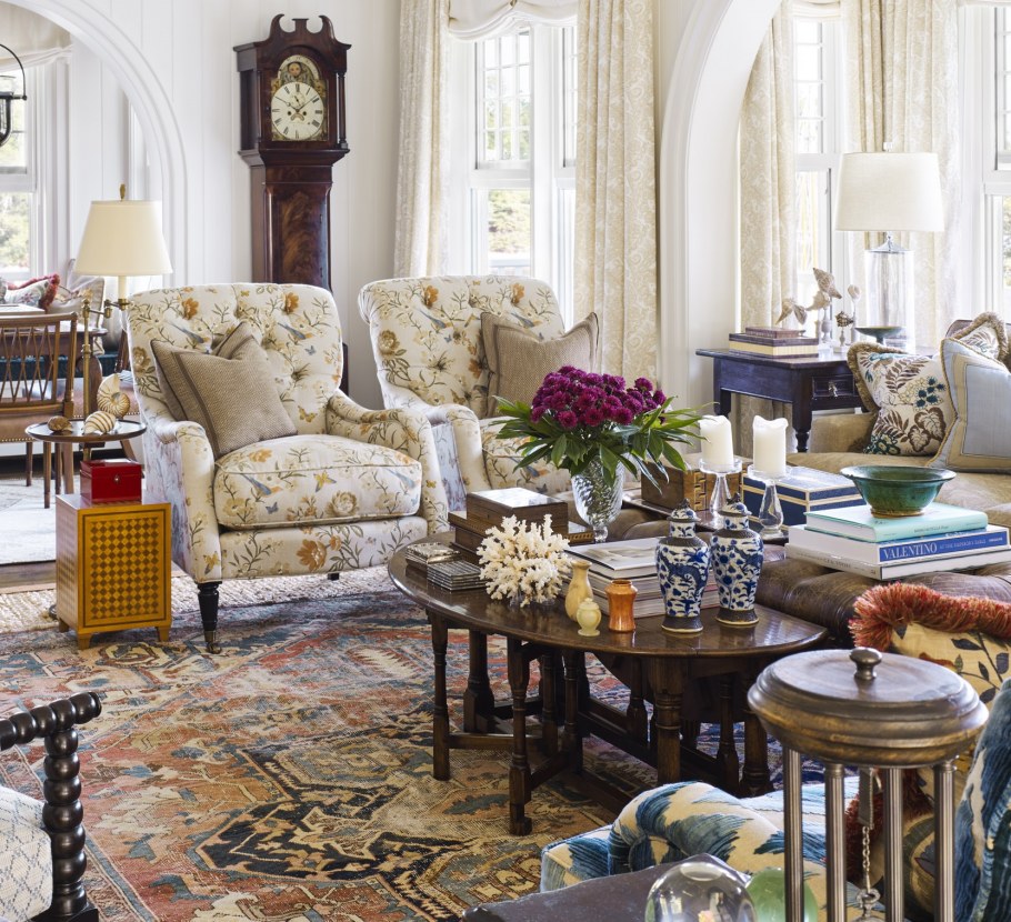 Камин в классическом английском стиле