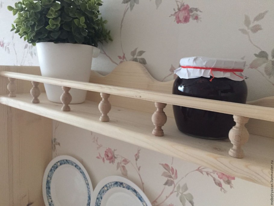 Полка с бортиком деревянная