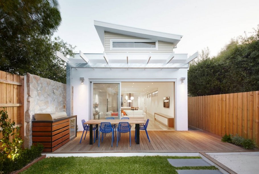 Современный задний двор