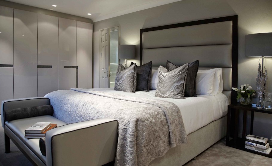 Спальня в серо зеленом цвете