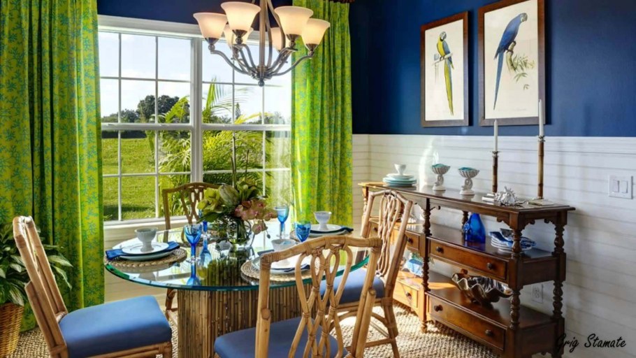 Голубые шторы в интерьере