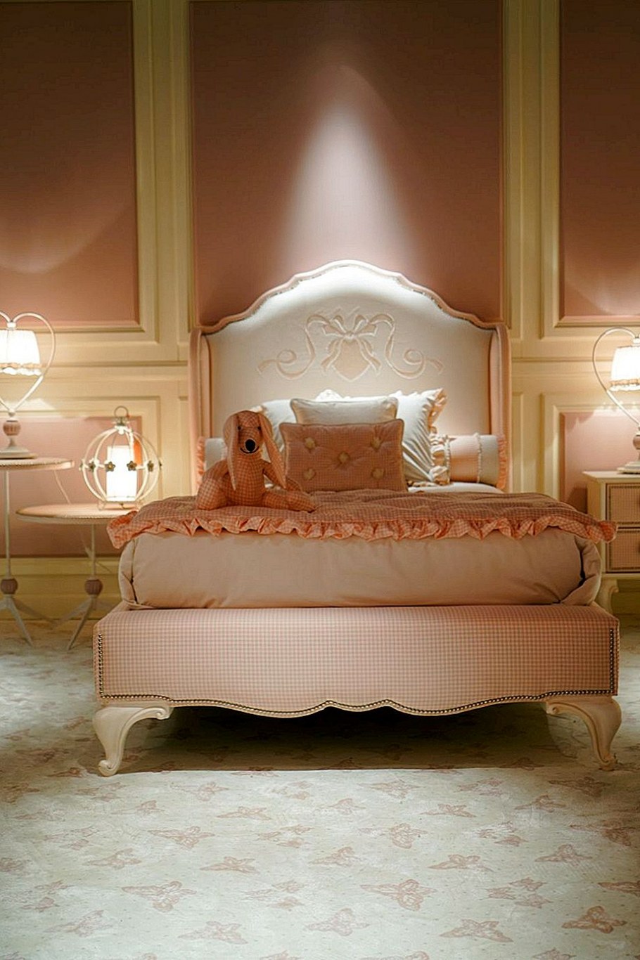 Королевский стиль спальни стиль рококо