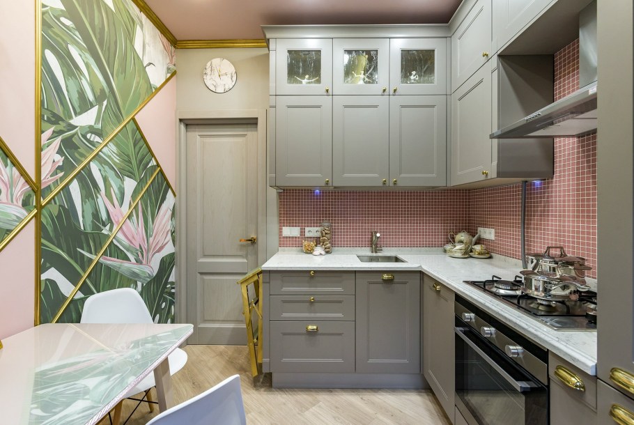 Интерьер кухни 8м2 угловая серая