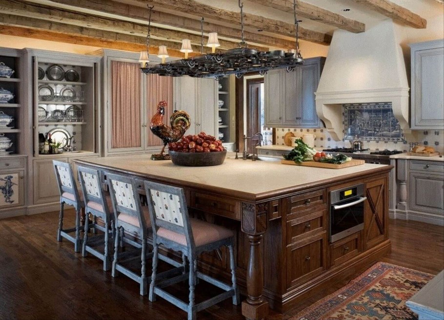 Кухонный остров в стиле Кантри