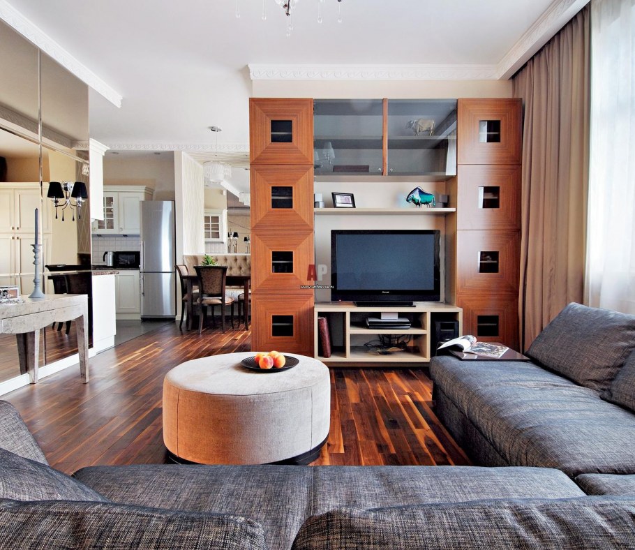 Небольшая современная гостиная