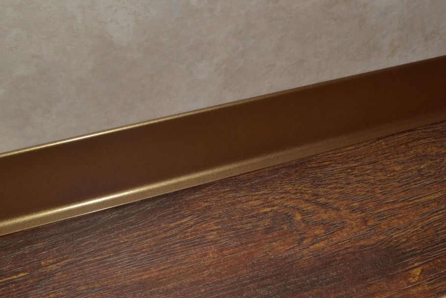 Алюминиевый плинтус Buk 60