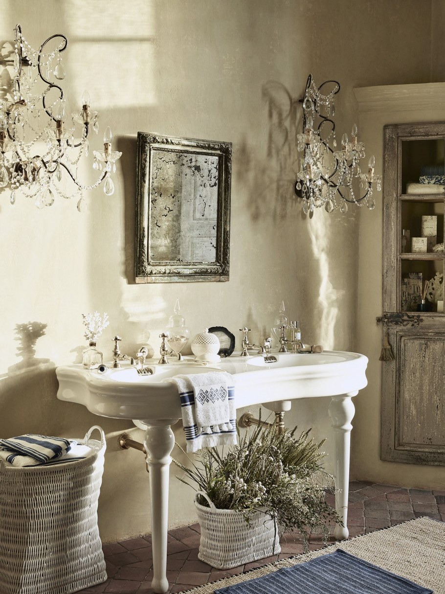 Уютный интерьер ванной комнаты