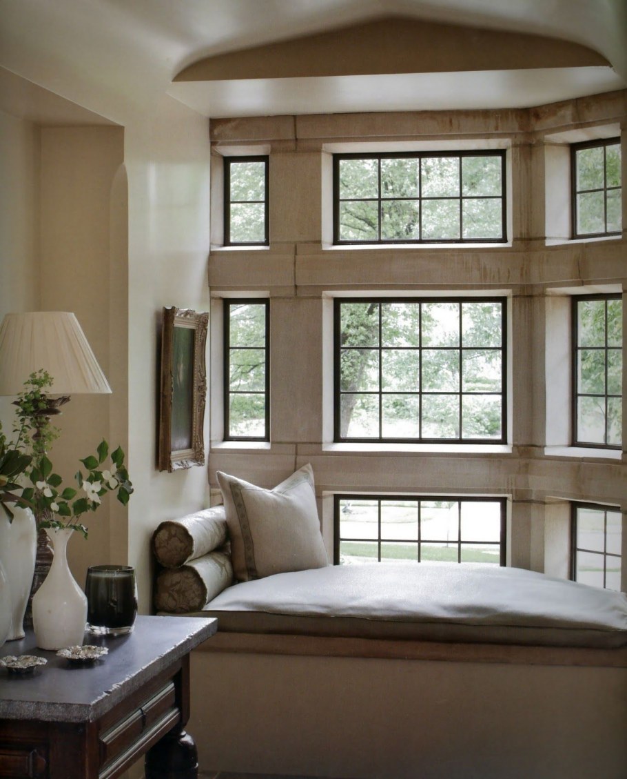 Дом с эркером