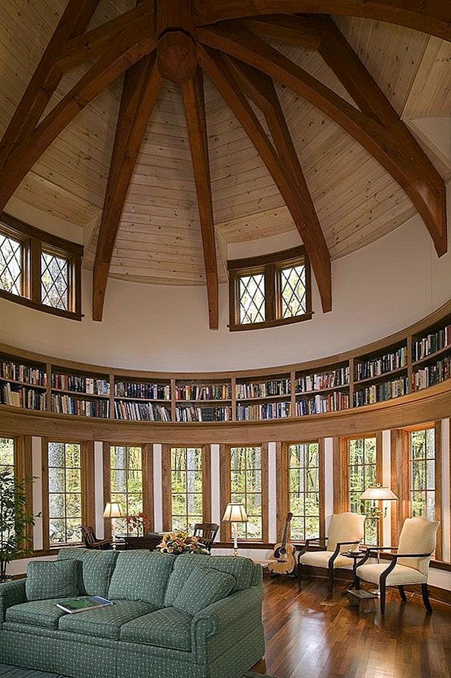 Круглый дом