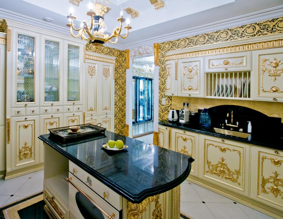 Кухня в дворцовом стиле