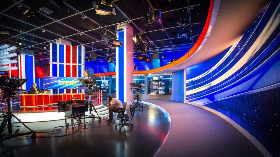 Стол для телестудии