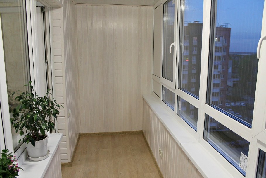 Остекление и отделка лоджий