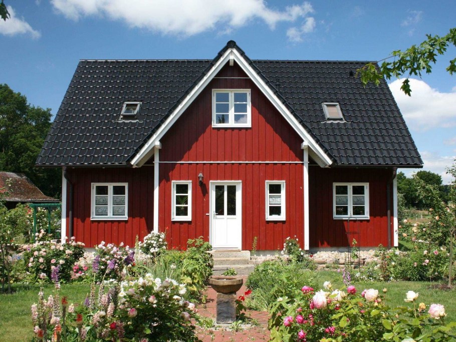 Красный Скандинавский дом