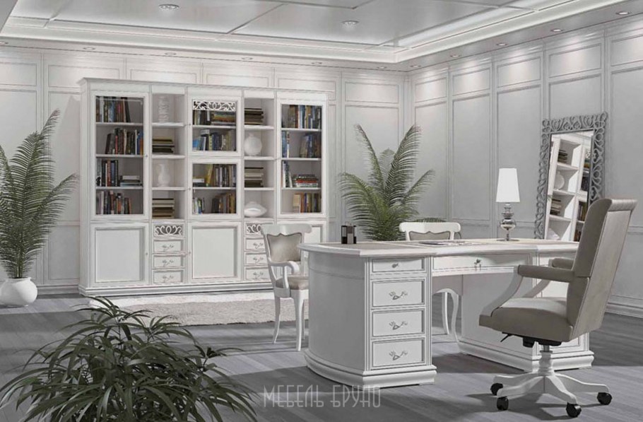 Светлый кабинет в классическом стиле