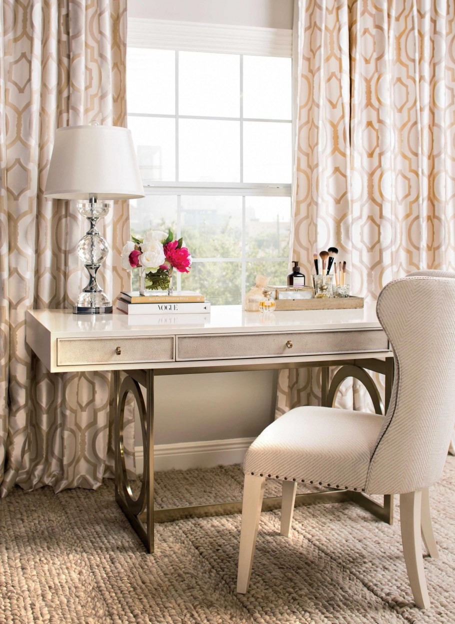 Кабинет в неоклассическом стиле