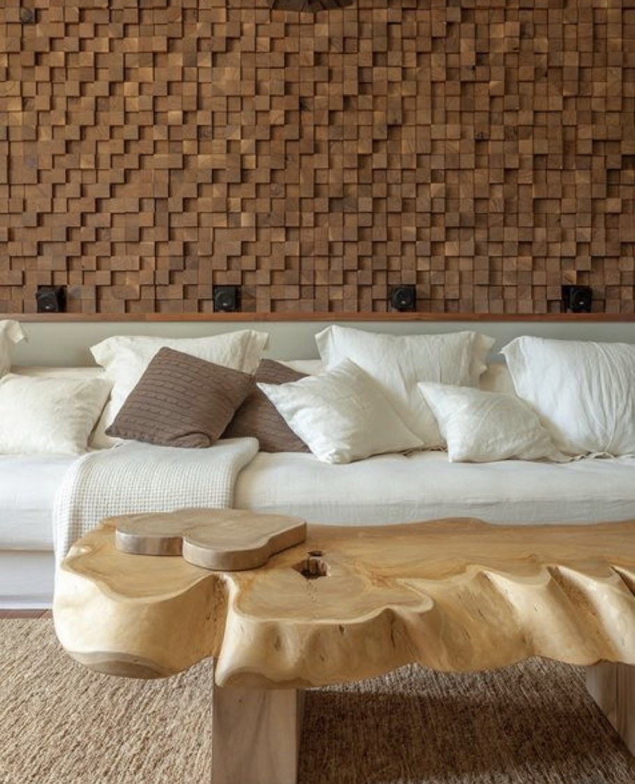 Деревянный декор на стену