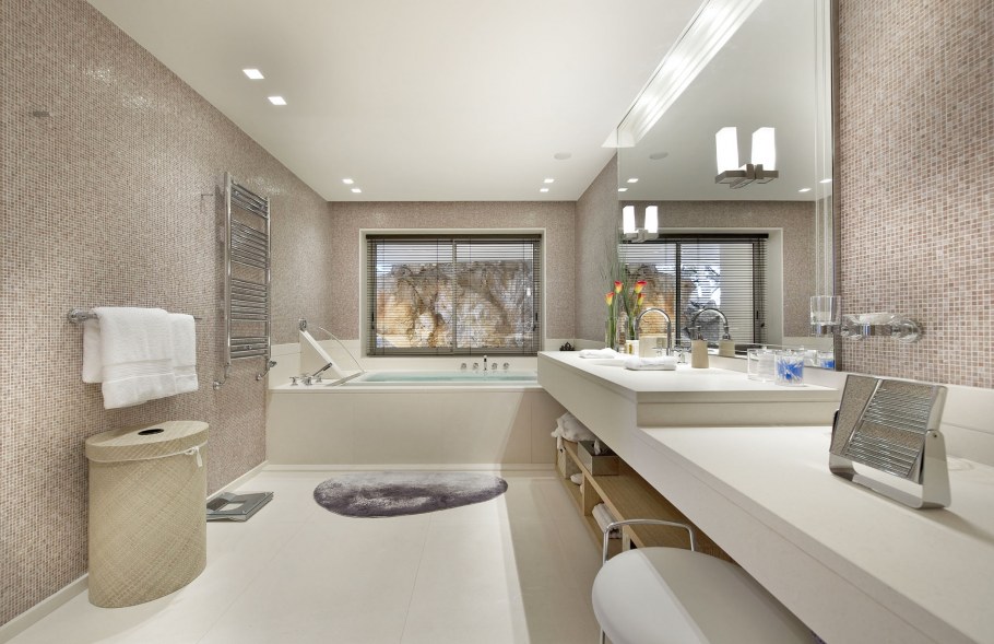 Интерьер полноценной ванной комнаты