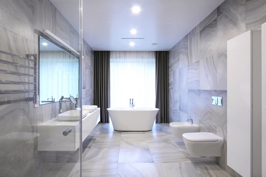 Просторная ванная комната