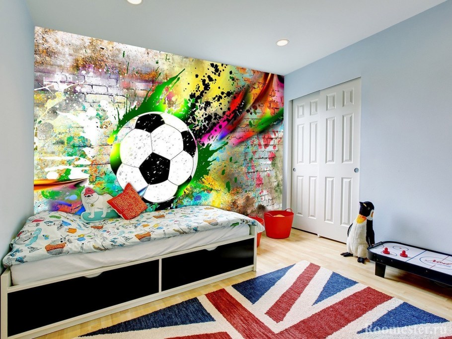 Детская комната для мальчика в футбольном стиле