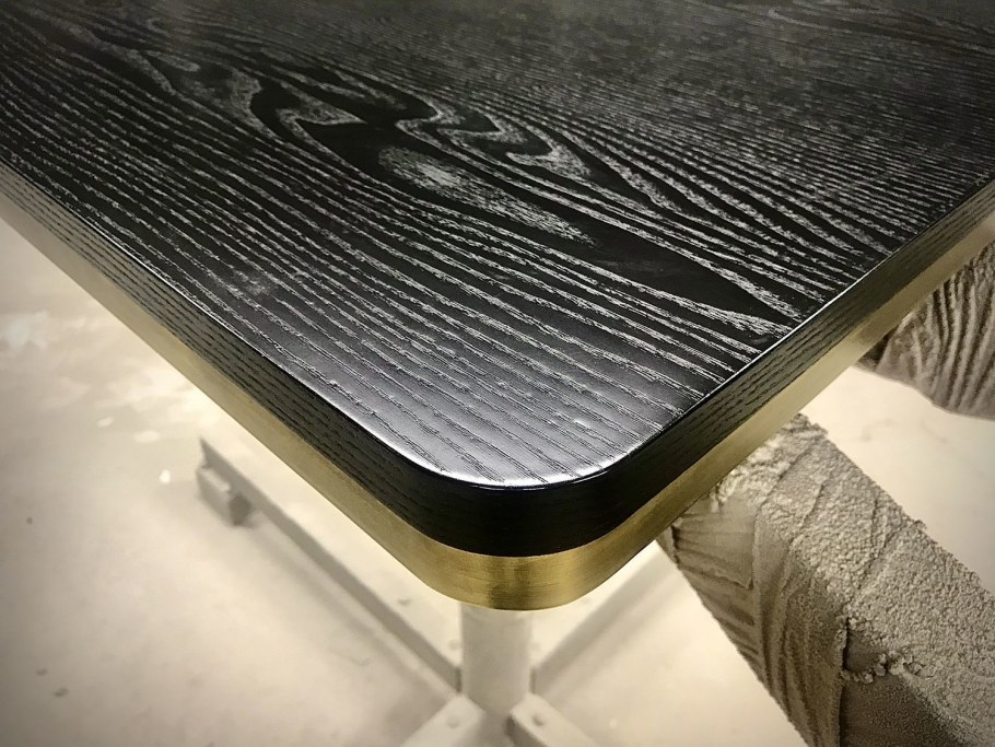 Черный ясень u31136