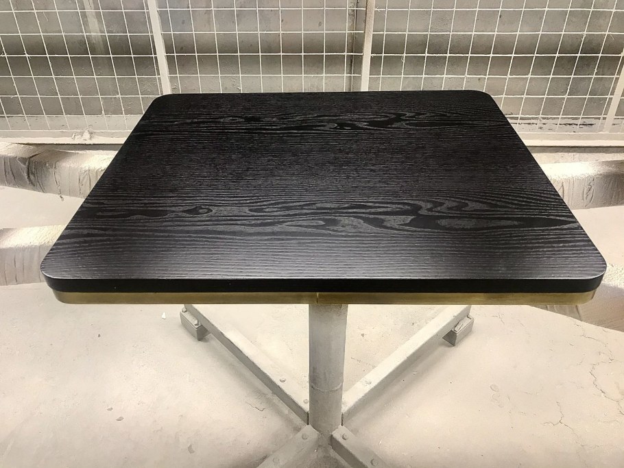 Столешница ясень Неро