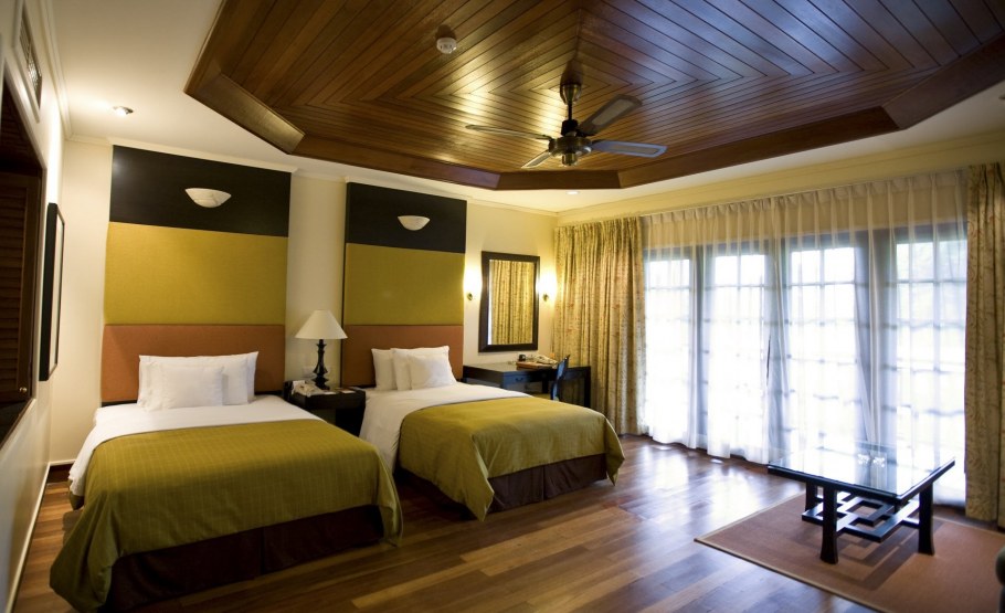 Потолок в спальне