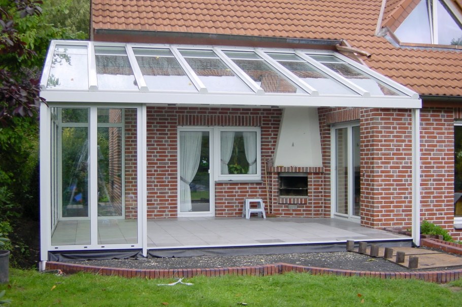 Крыша над верандой