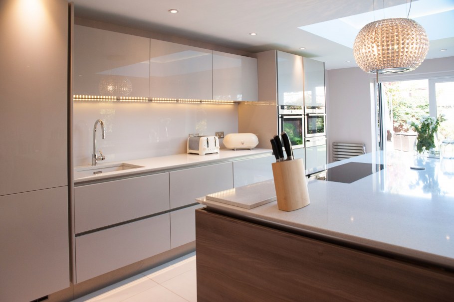 Кухня цвета кашемир