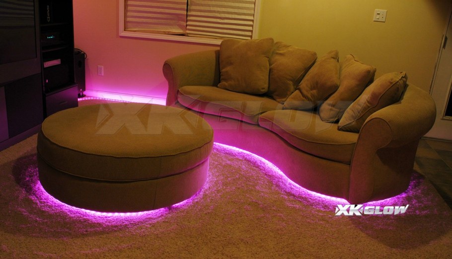 Кухня с неоновой подсветкой