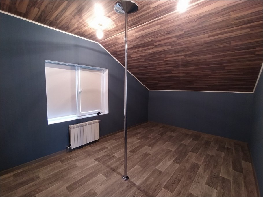 Ламинат на мансарде