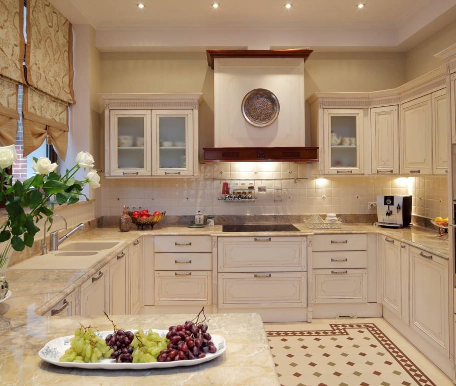 Красивые кухни в светлых тонах