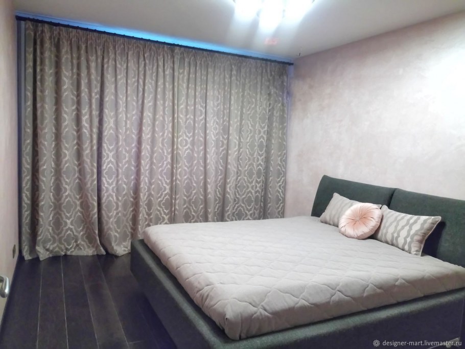 Шторы для спальни в серых тонах