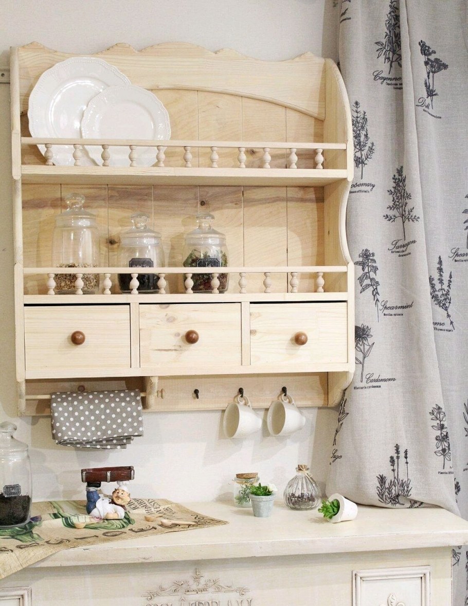 Полочка в прованском стиле