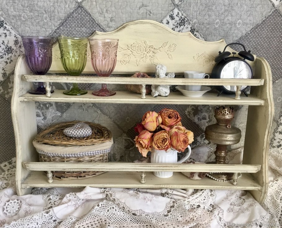 Полка на кухню