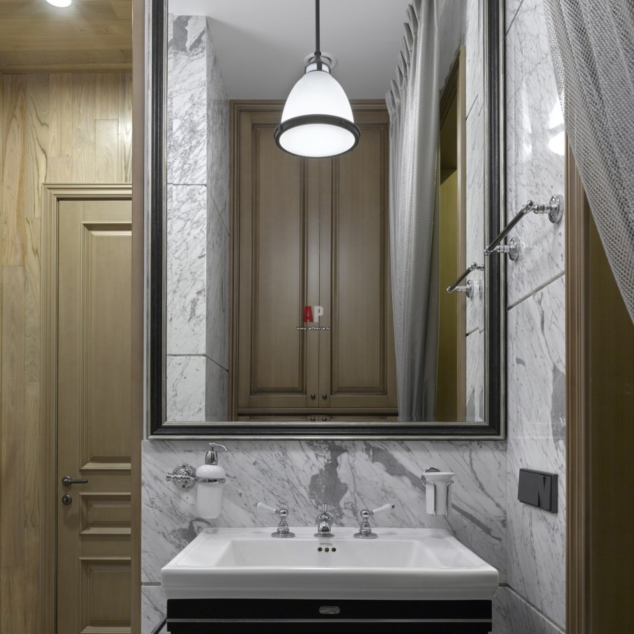 Туалет в неоклассическом стиле