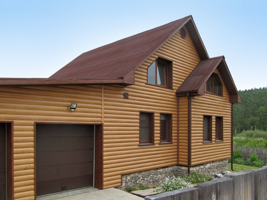 Дом покрашенный пинотексом