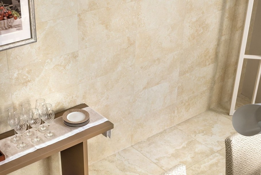 Травертин в ванной