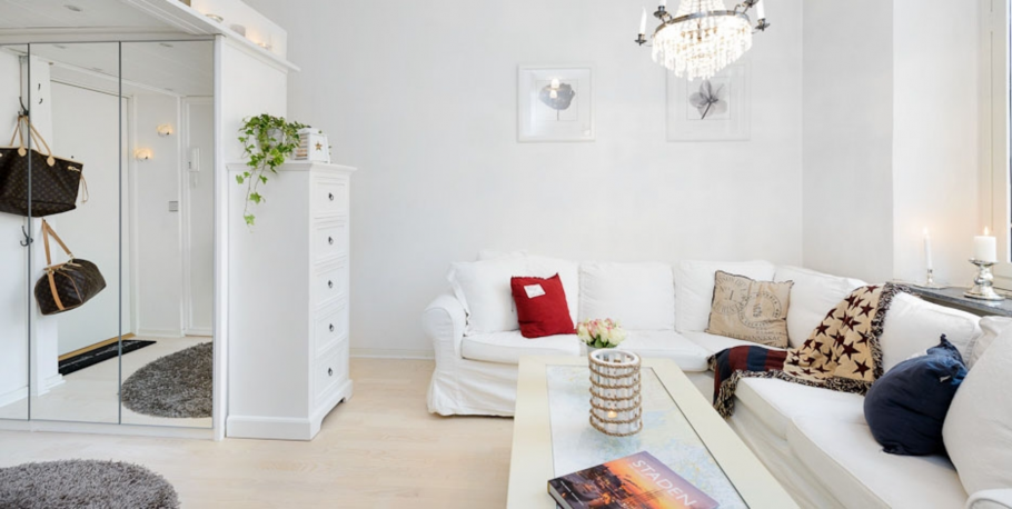Белый интерьер для маленькой однушки