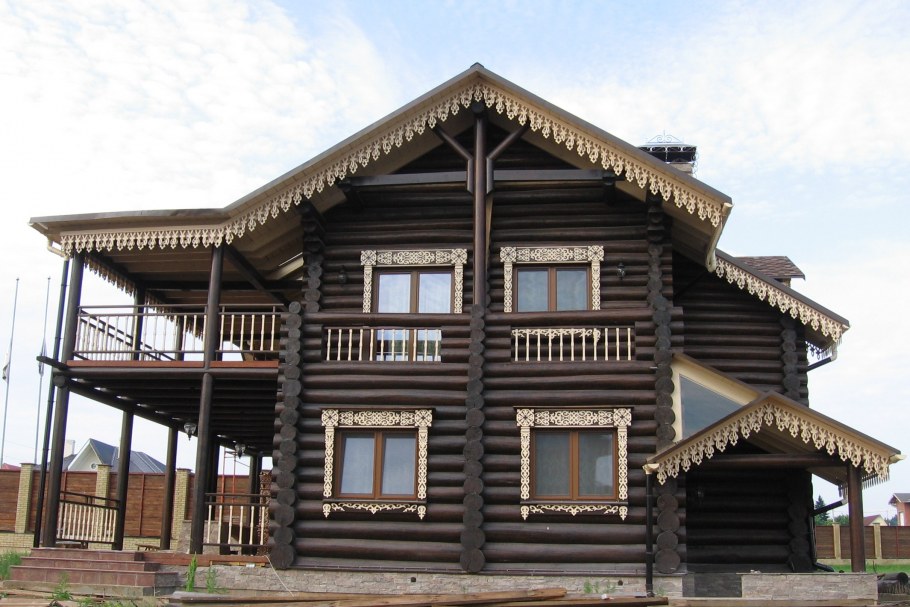 Варианты покраски деревянного дома