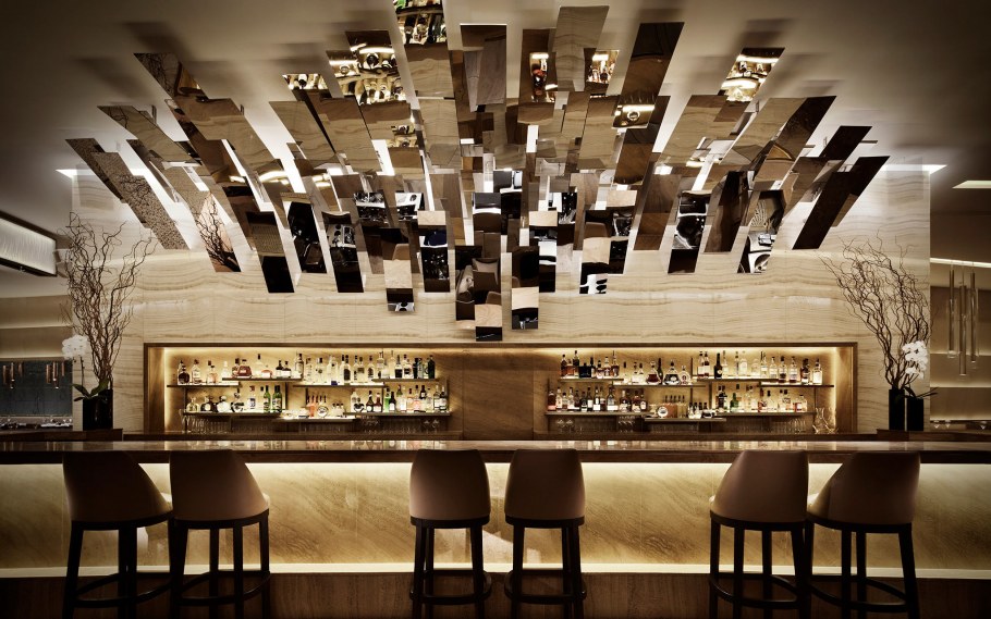 Картины для интерьера бара