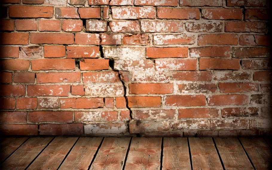 Кирпичная стена