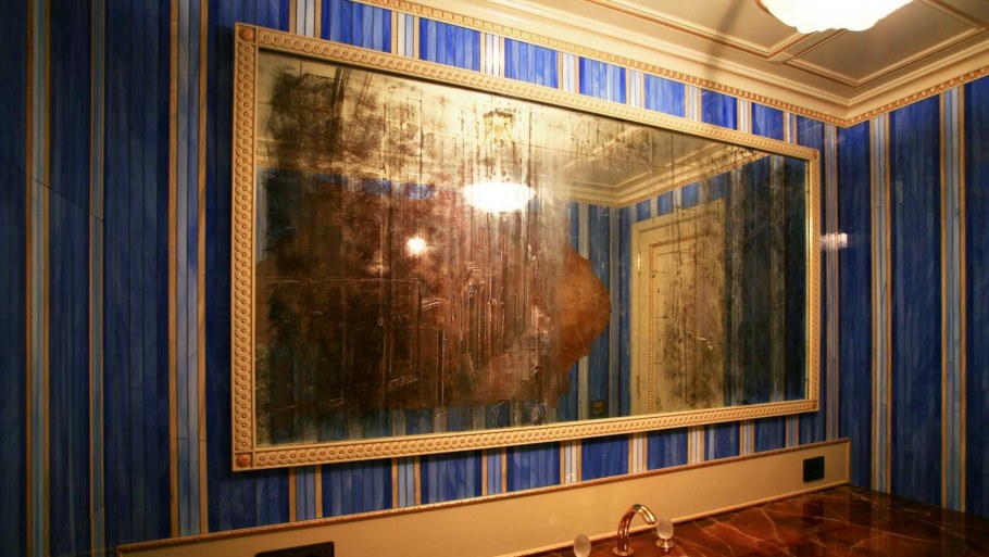 Декор зеркальной плиткой